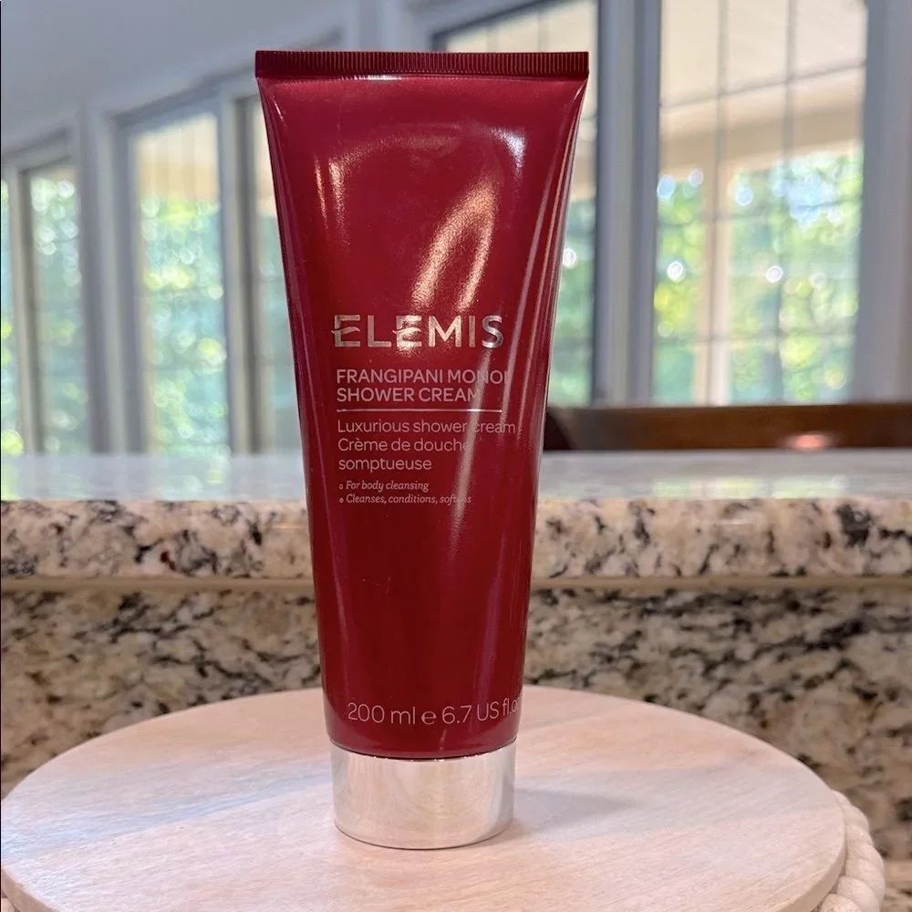 ELEMIS Frangipani Monoi Shower Cream in Deep Red
